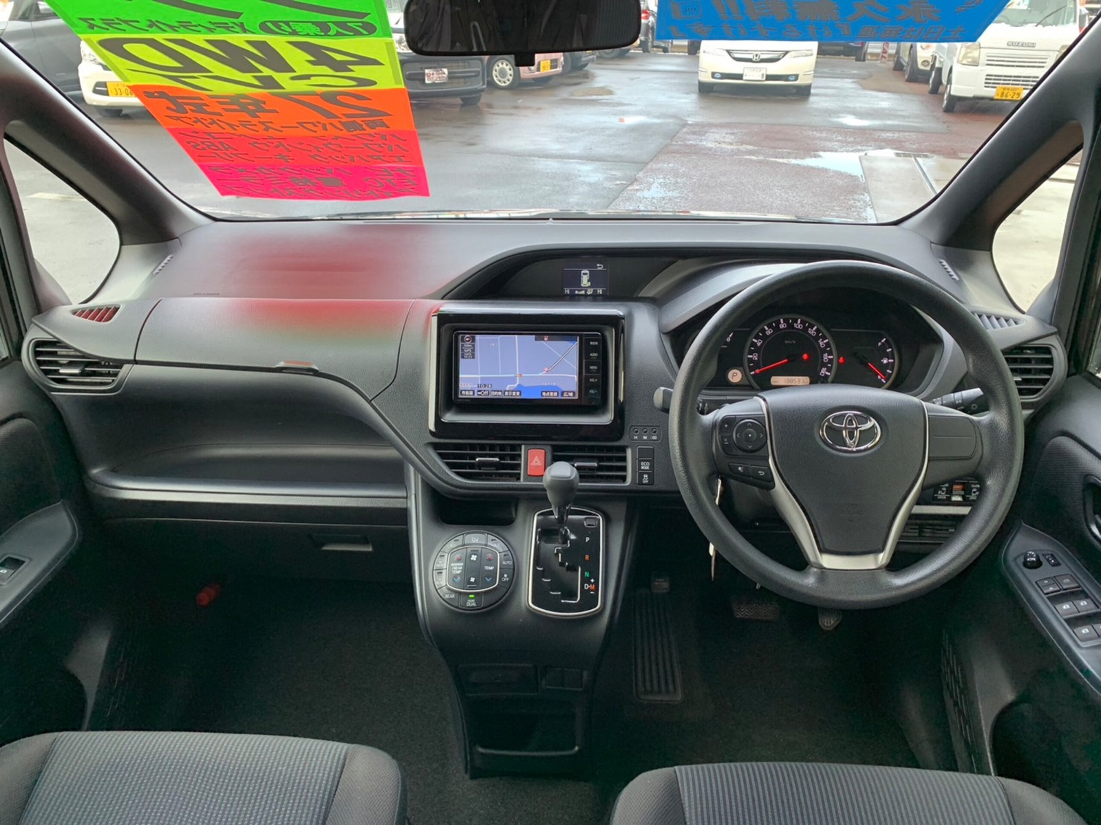 2015 Toyota Noah SI